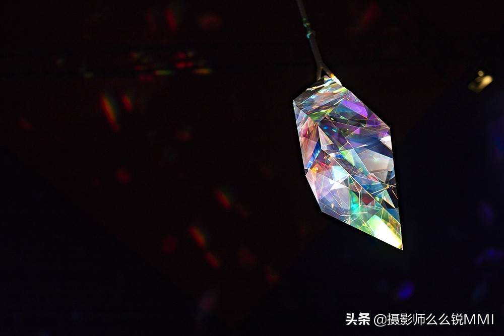 施华洛世奇人造水晶为什么那么贵,施华洛世奇水晶是天然水晶