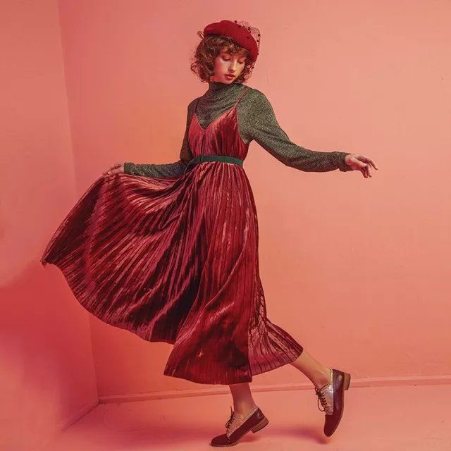 秋冬的裙子这样穿才好看,冬季裙子穿搭女2020高级感