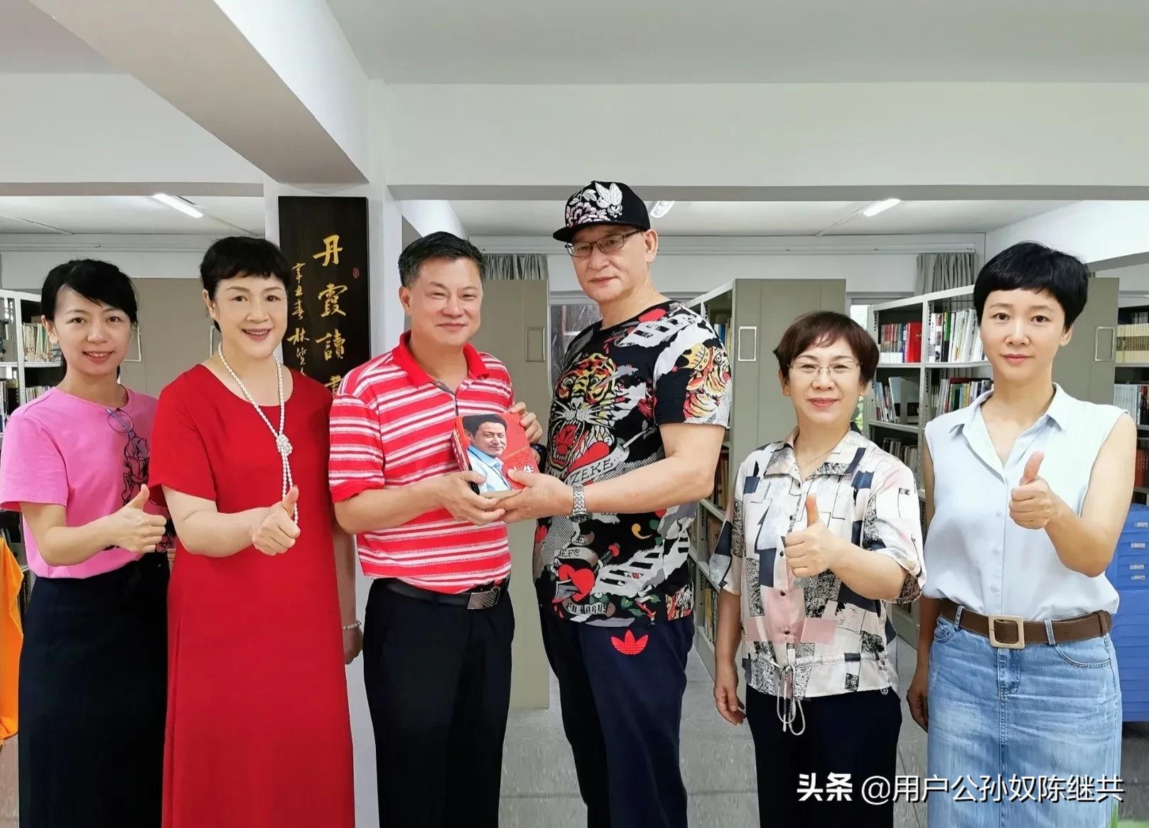 重返母校，37年情未了！校园浓缩漳州红色基因精要，革命剑出鞘…