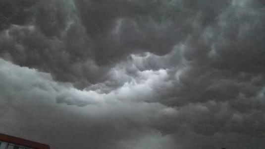 狂风暴雨恢复记忆,一场大雨惊醒我的记忆