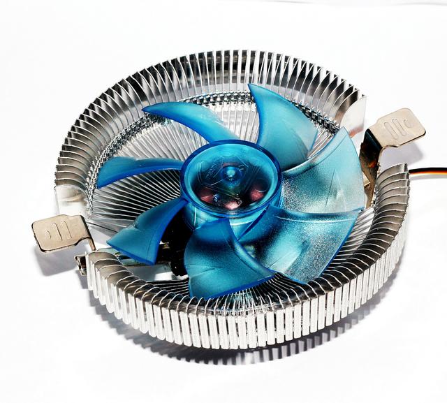 电脑开机反复自动重启是什么原因,win7电脑一旦连接网络便反复重启