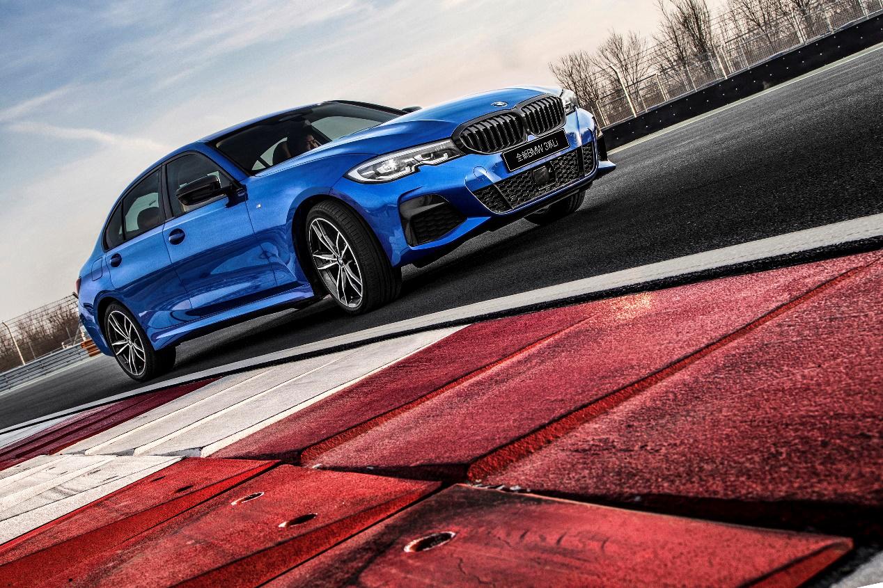 宝马3系老款和新款对比讲解,新宝马3系深度评测内饰