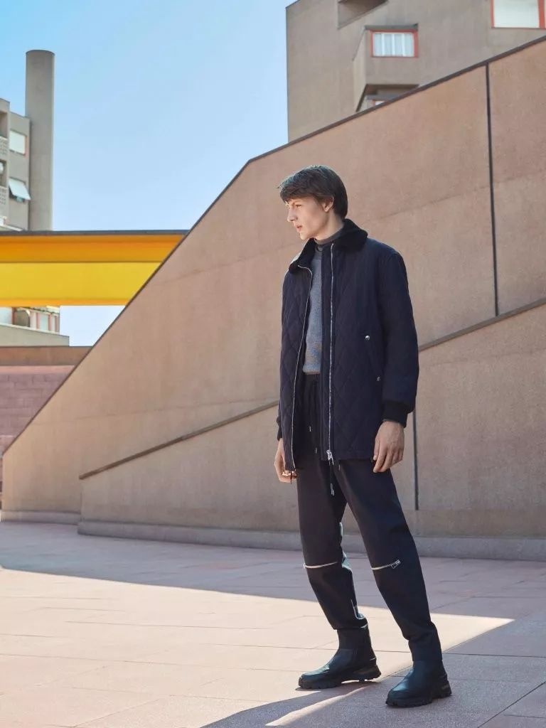 江南布衣和地素哪个好,地素和江南布衣是一家吗