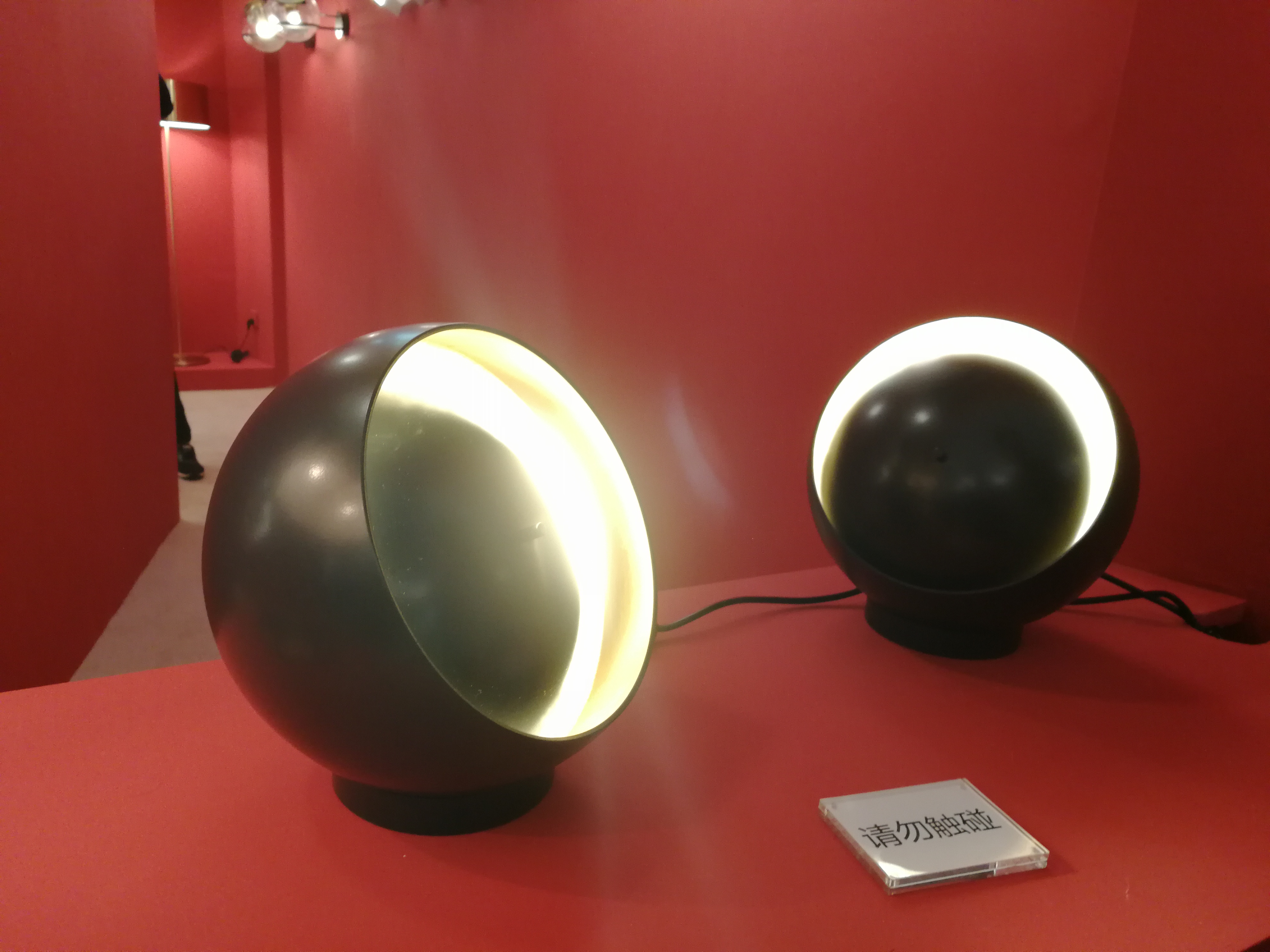 米兰家具展灯具,米兰国际家具展2004