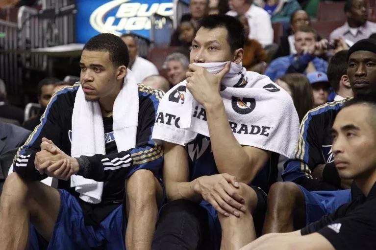 易建联(16年),顶天立地