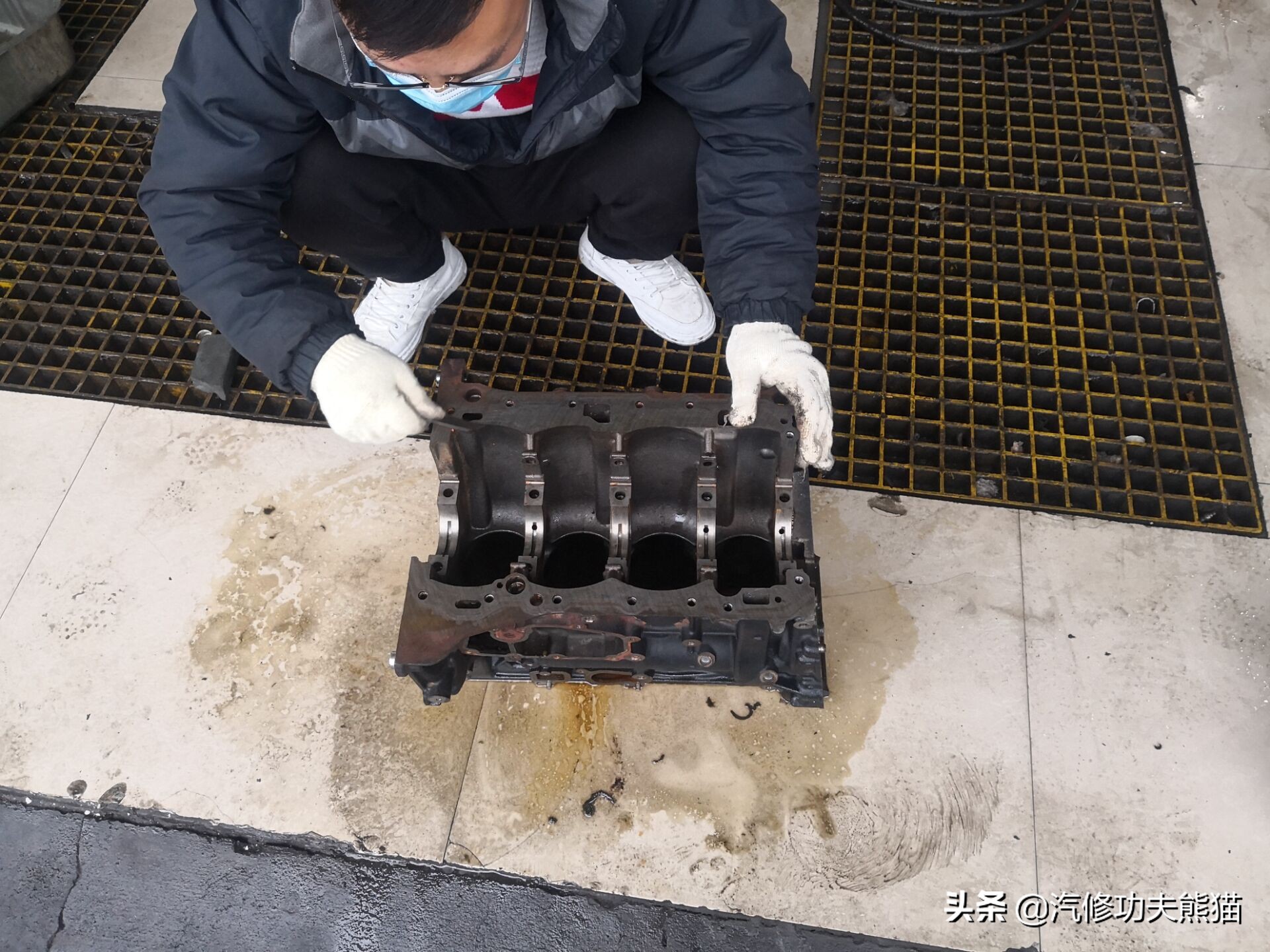 斯柯达昊锐发动机烧机油大修,18款的斯柯达为什么烧机油