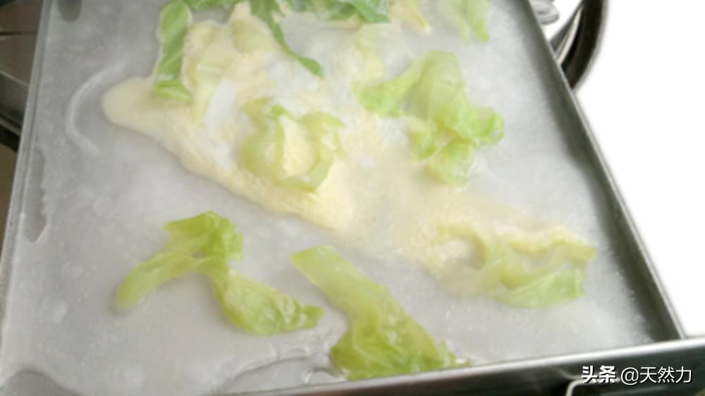 新的肠粉蒸盘怎么处理不粘盘,肠粉盘第一次使用怎样才不粘