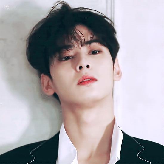 南韩神颜金发女爱豆宋雨琦,南韩第一代神颜男爱豆是谁