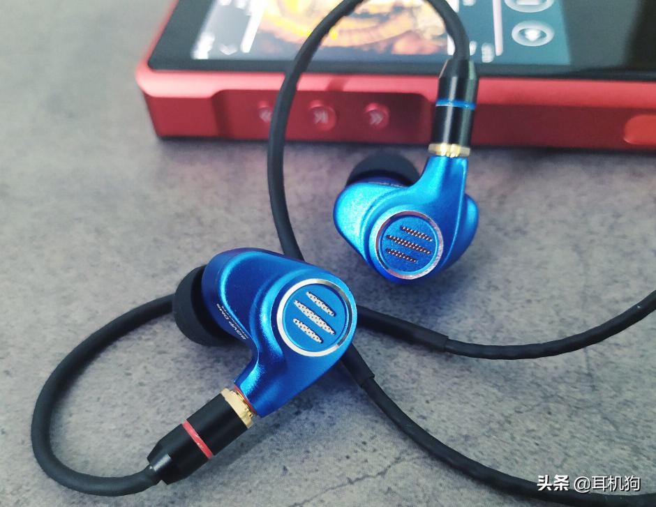 七单元旗舰耳机,价格高配置低却持续热卖