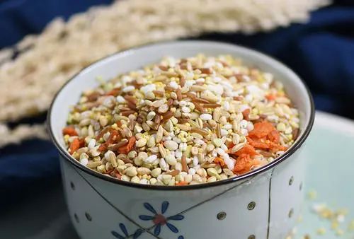 地理志|*藏西**青稞——高原田野上的唯一主角,营养成分高乎想象?