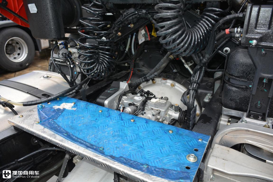 新东风天龙kl怎么样,2017款东风天龙kl9.6配置介绍