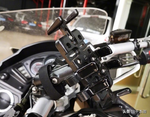 摩托车上必不可少的配件，以下几种全知道的都是老司机