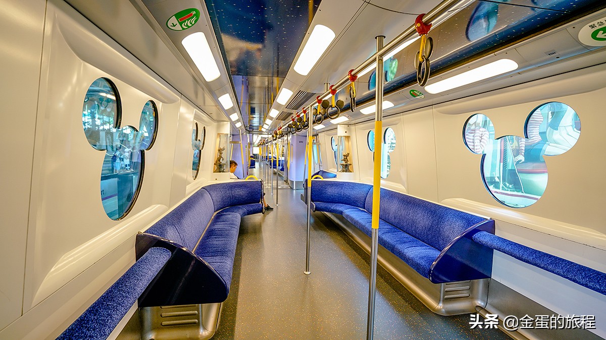 你应该能猜到，目前世界上最惨淡迪士尼乐园就是香港了，确实惨