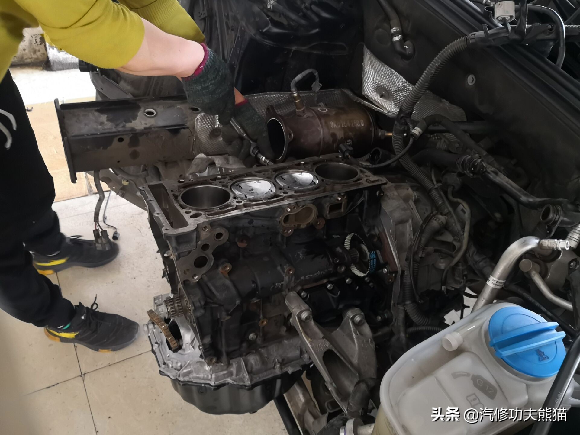 2013奥迪a4l烧机油怎么解决,奥迪a4l哪一款开始烧机油不严重