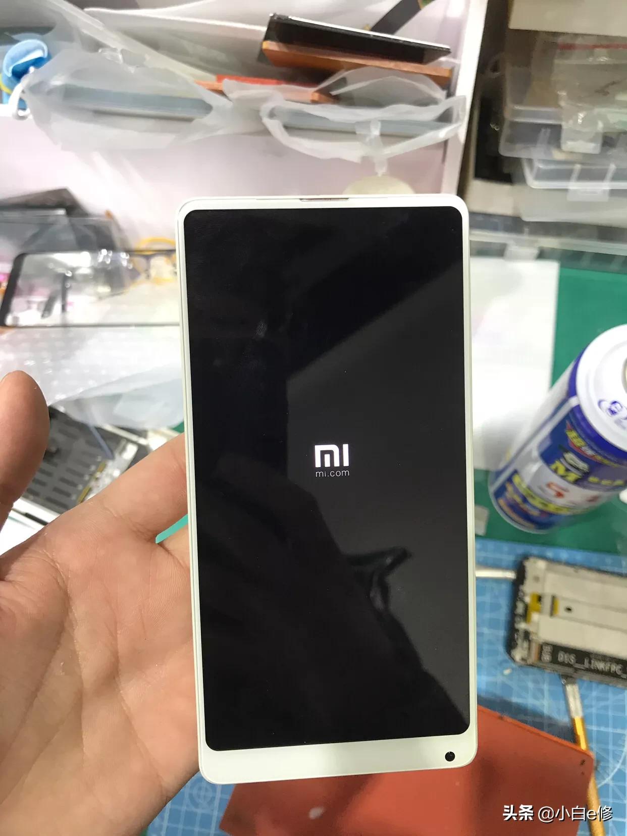 mix2全陶瓷尊享版换听筒,mix2尊享版换外屏