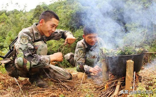 一冒烟就招来敌军狂轰滥炸？解放军只用一招就解决后勤保障大难题