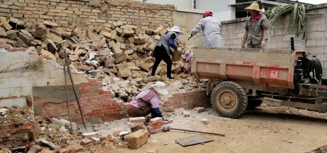 云南省石屏县宝秀镇郑营村,助力乡村振兴扮靓家园