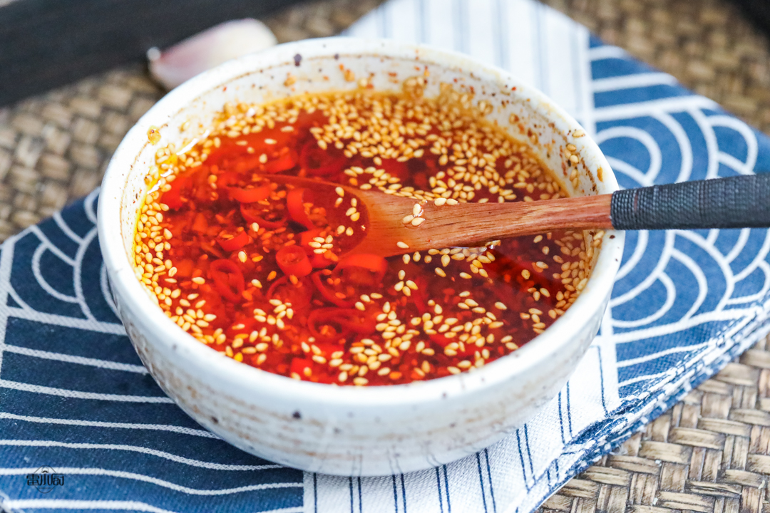 万能的凉拌调料汁,牢记黄金比例“10个1”,夏日拌凉菜不求人