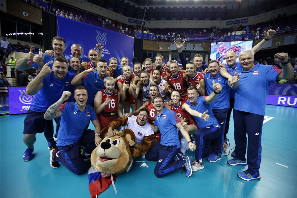 俄罗斯女排教练怒吼,俄罗斯女排动作