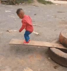 搞笑gif嫂子包饺子,搞笑gif姑娘你这次真的是玩过头了