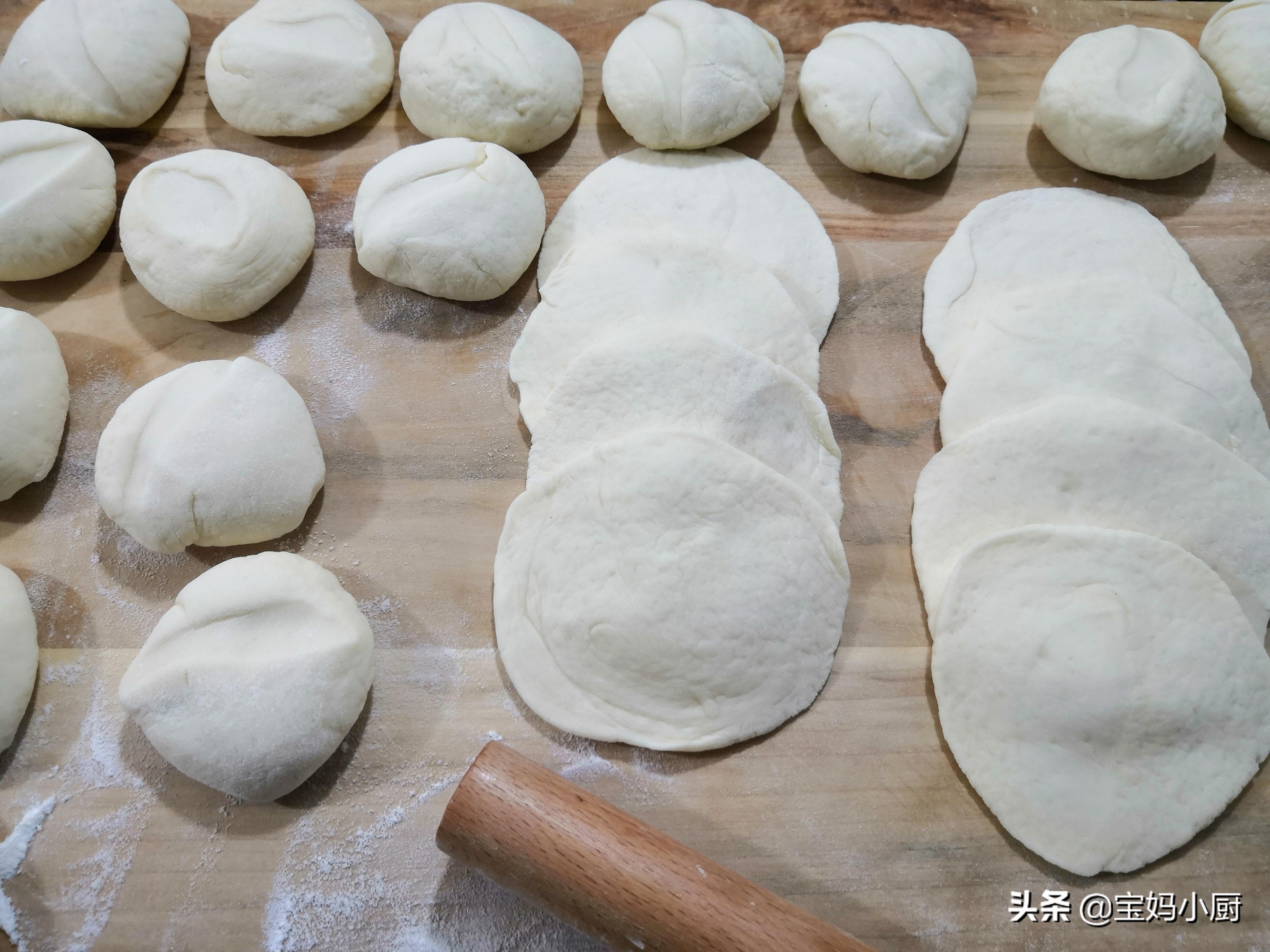 大汤包馅最正宗的做法,咬一口流油的灌汤包馅怎么调的