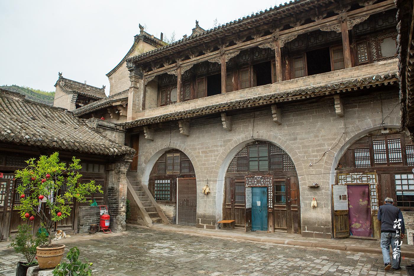 黄河上寂寥的碛口号大船留住了曾经的盛世繁华