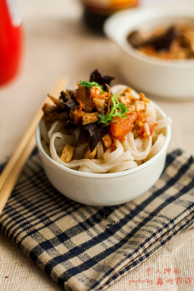 怎么在家做好吃又超简单面条,在家做普通的面条怎么做才好吃