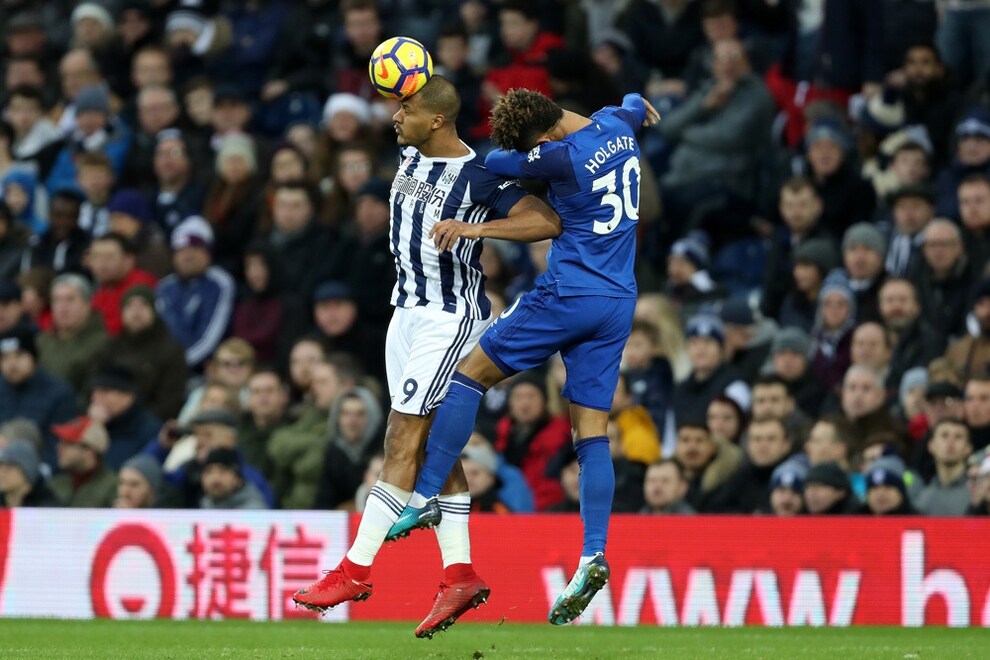 龙东中锋,大连一方新援卡拉斯科