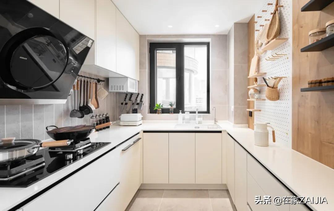 大厅低横梁压顶的7种破解方法,这个设计挽救了无数人的性命