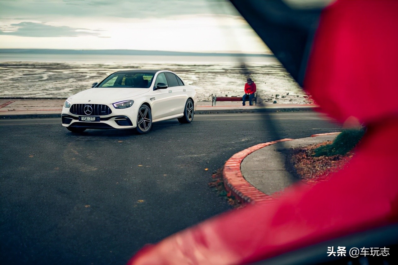 奥迪瓦罐旅行车rs6比赛,奥迪rs6对比amg