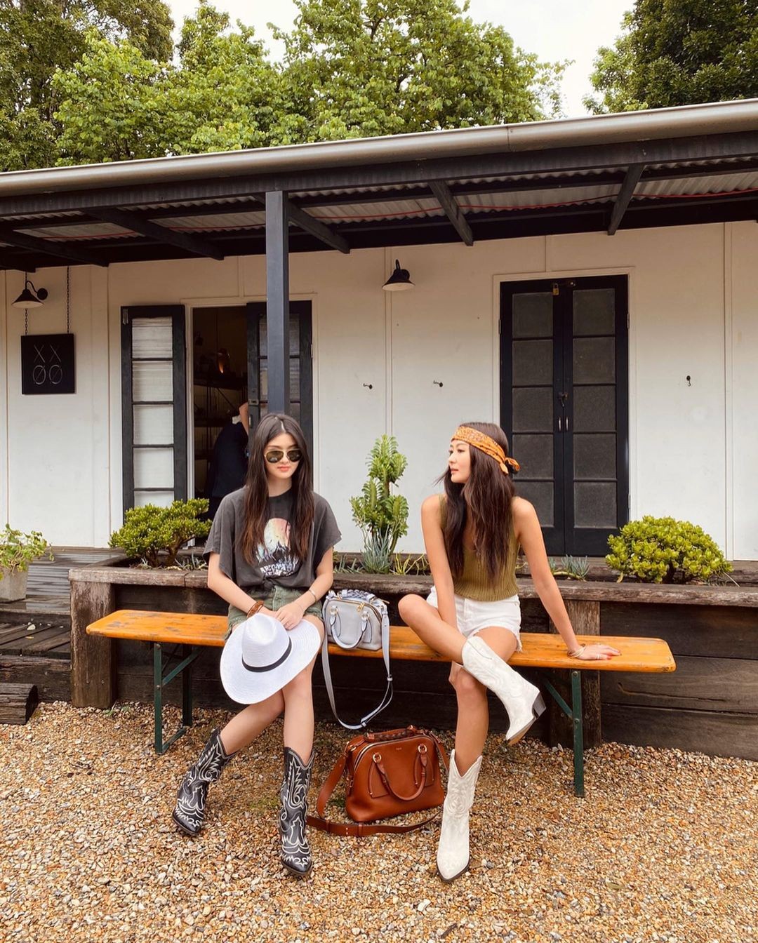 孙芸芸背心短裤,孙芸芸最新穿搭图