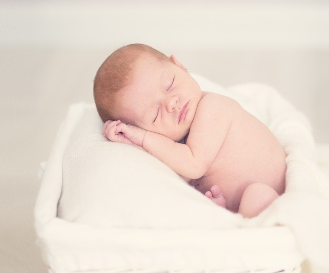 新生儿黄疸高在家怎样护理,新生儿黄疸偏高怎么办快速降下来