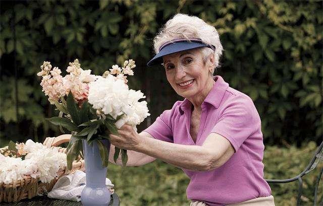 女人要长寿一定要做到九点,40岁女人最佳长寿方式