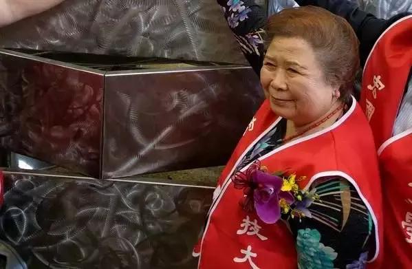 靠卖大米发家的富豪,卖米起家的富豪