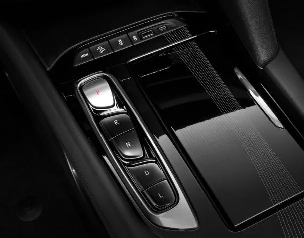 昂科旗好看的视频,昂科旗帅气出场