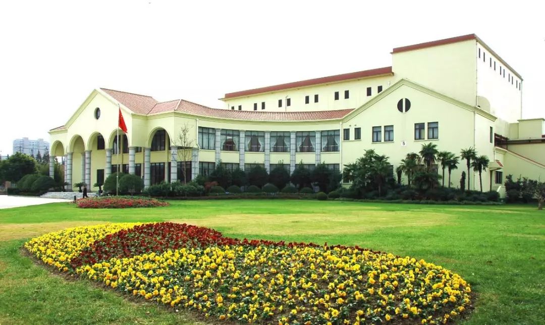 比一本还牛的二本上海海关大学,上海海关学院是一本还是二本