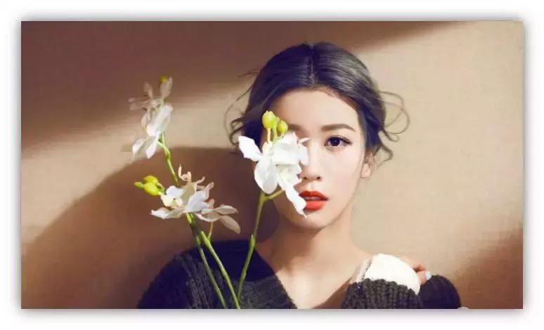 1小时卖出2500万酒,99元6瓶红酒醉鹅娘