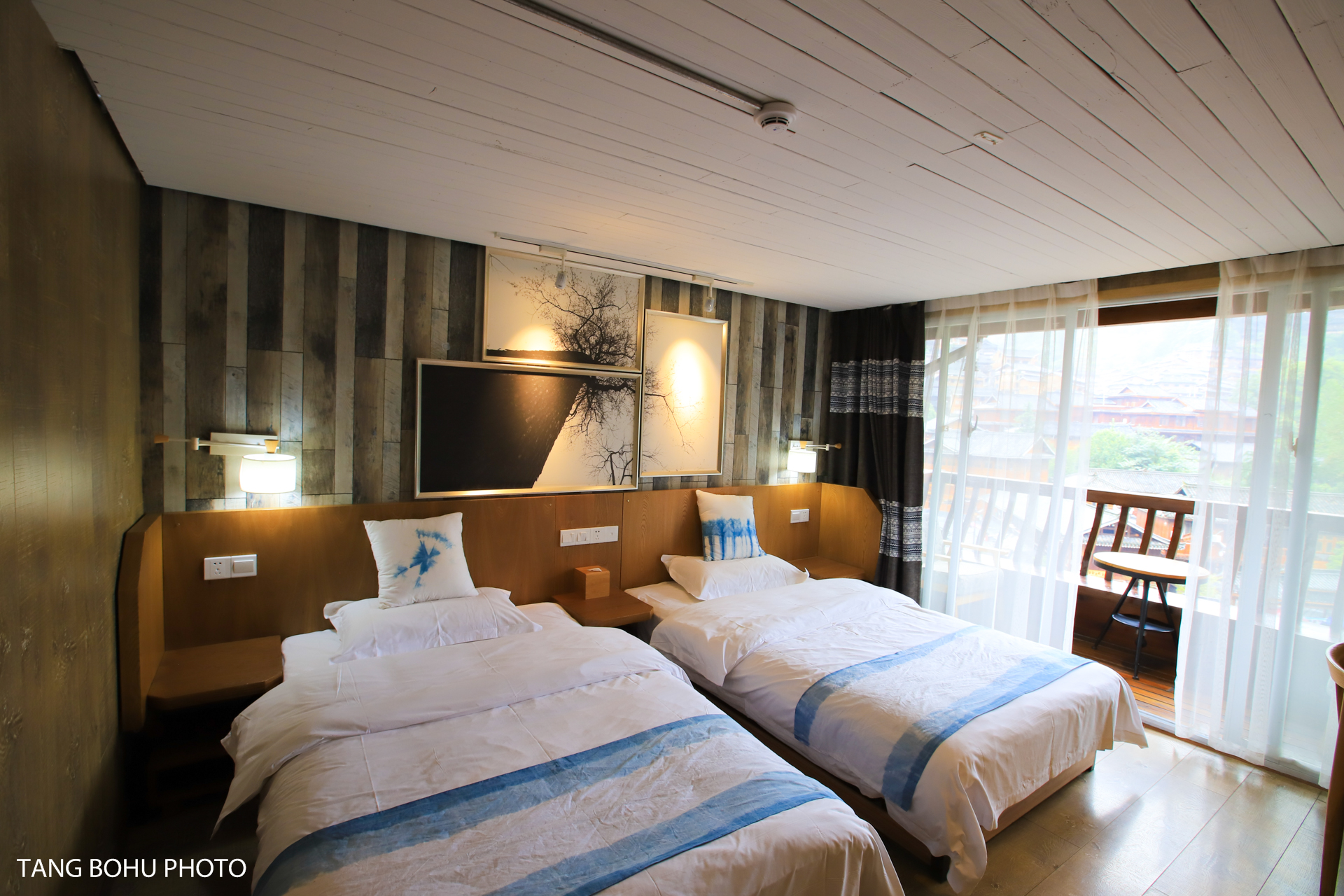 西江千户苗寨攻略住哪段好,第一次去西江千户苗寨怎么玩