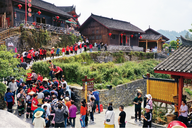 航拍十八洞村及人们的幸福生活,18洞村的幸福蝶变