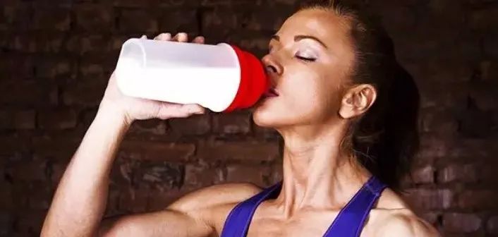 增肌粉喝了不消化吃什么药,增肌粉怎么喝才能一个月长胖