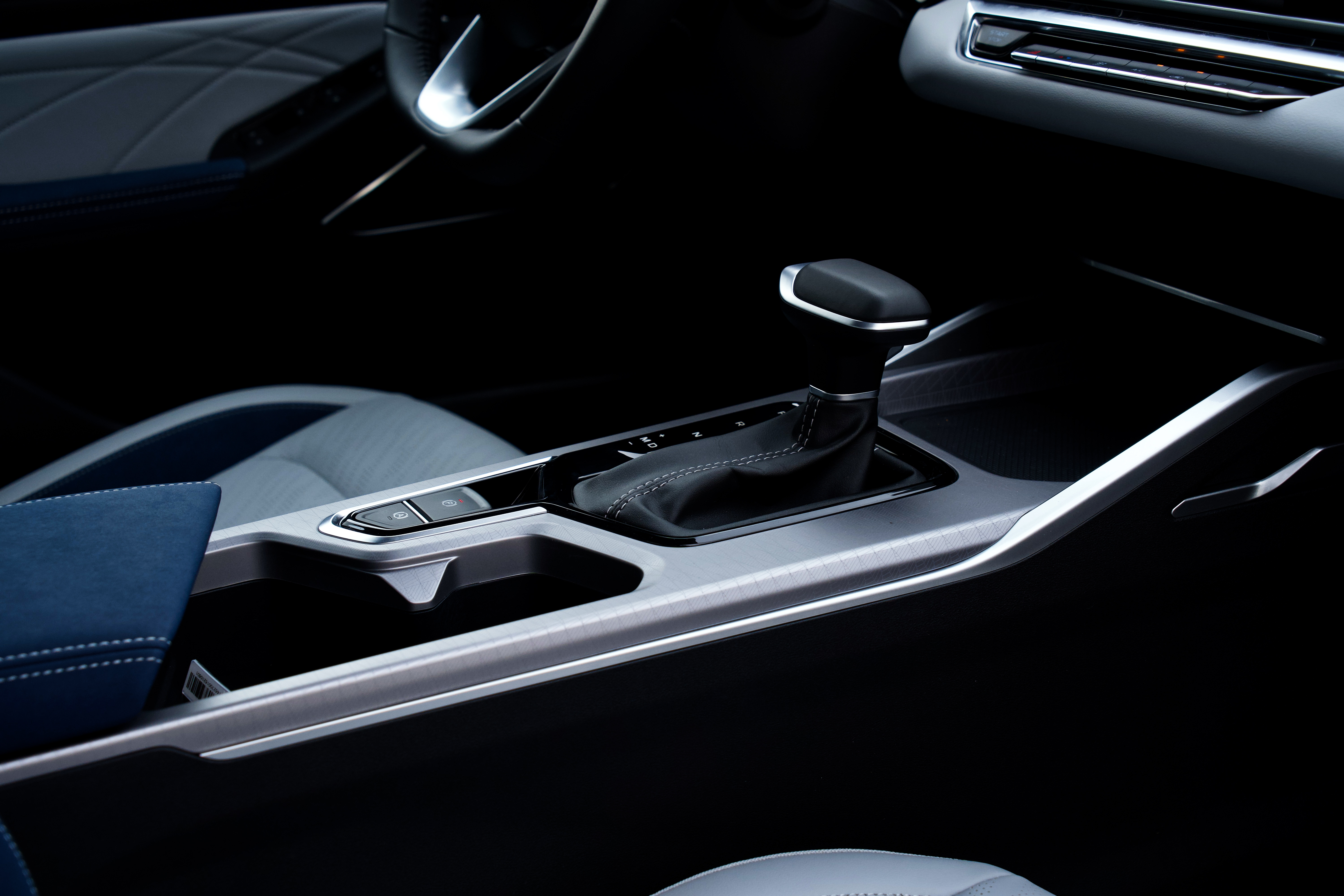 吉利帝豪第四代尊贵型路测,现象级和爆款区别