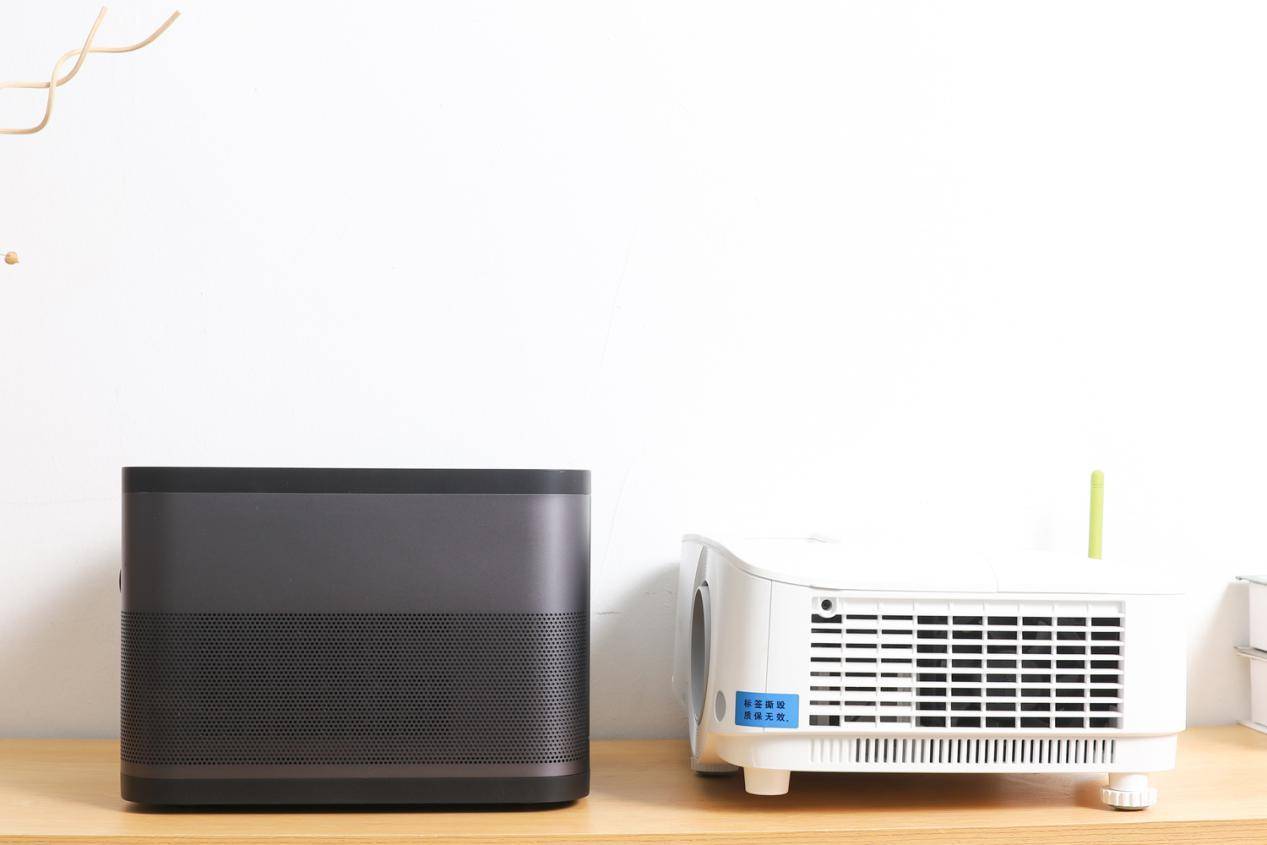 萌新扫盲贴:家用投影仪与商务投影仪的区别在那,别傻傻分不清