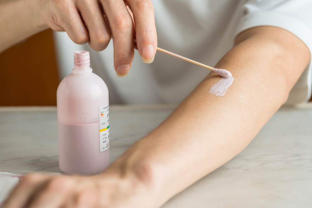 夏天睡凉席起满红疙瘩,睡凉席起红疙瘩怎么治疗