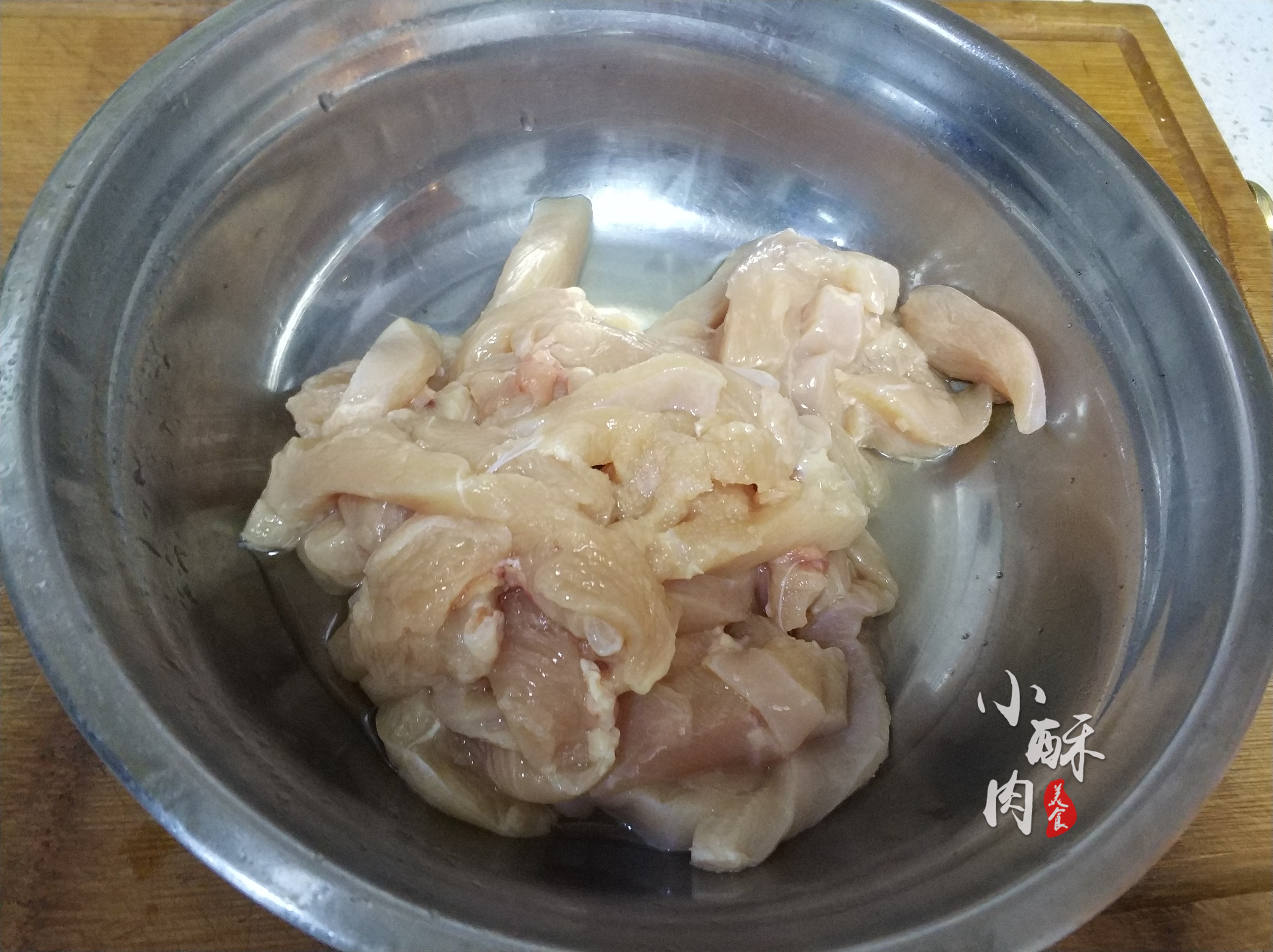 糖醋里脊不用炒糖色吗,糖醋里脊不用鸡蛋调糊