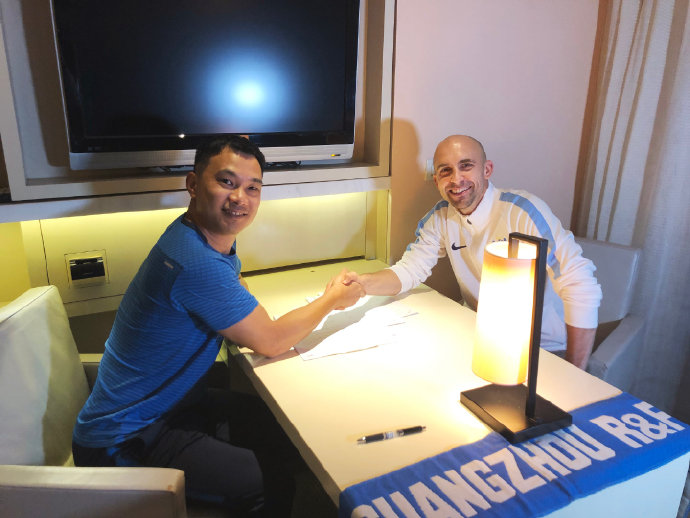 阿德里安重庆中超,中超对青岛阿德里安