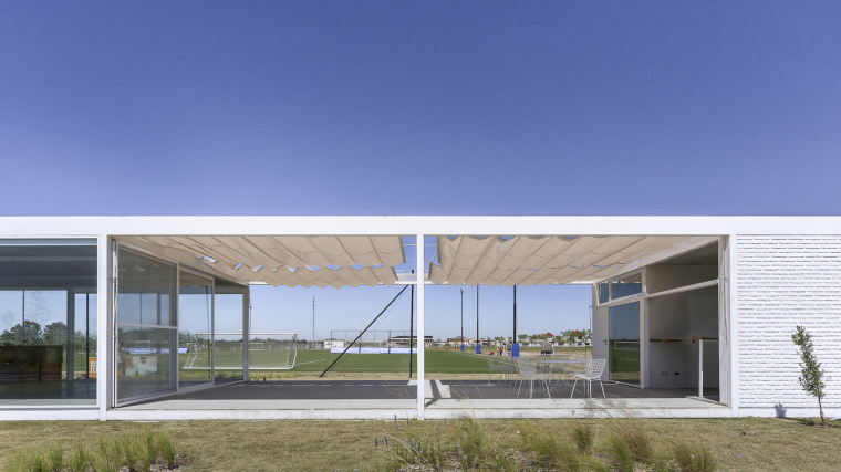 阿根廷阿尔瓦雷斯俱乐部,阿根廷足球俱乐部