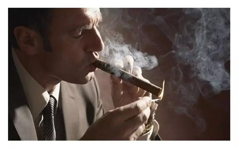 自己开个珠宝店大概投资多少钱,自己开珠宝店需要什么条件