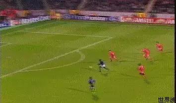 还记得马丁斯吗？那只在梅阿查和圣詹姆斯公园翱翔的雄鹰