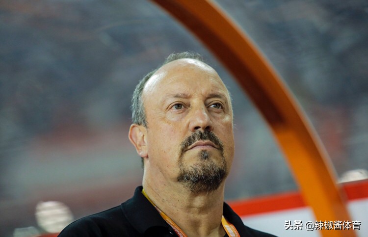 郑龙和赵旭日替补席表情合集,郑龙赵旭日唠嗑