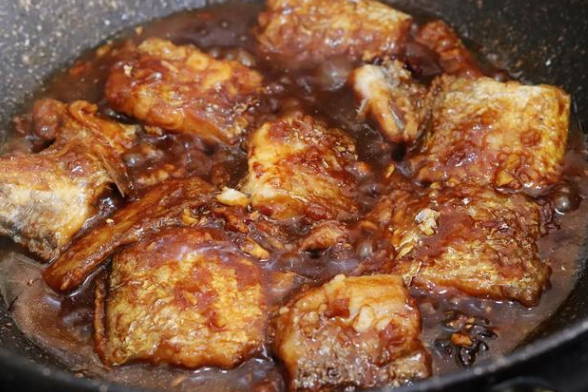 在家怎么煎带鱼好吃,煎带鱼怎么才不会破皮